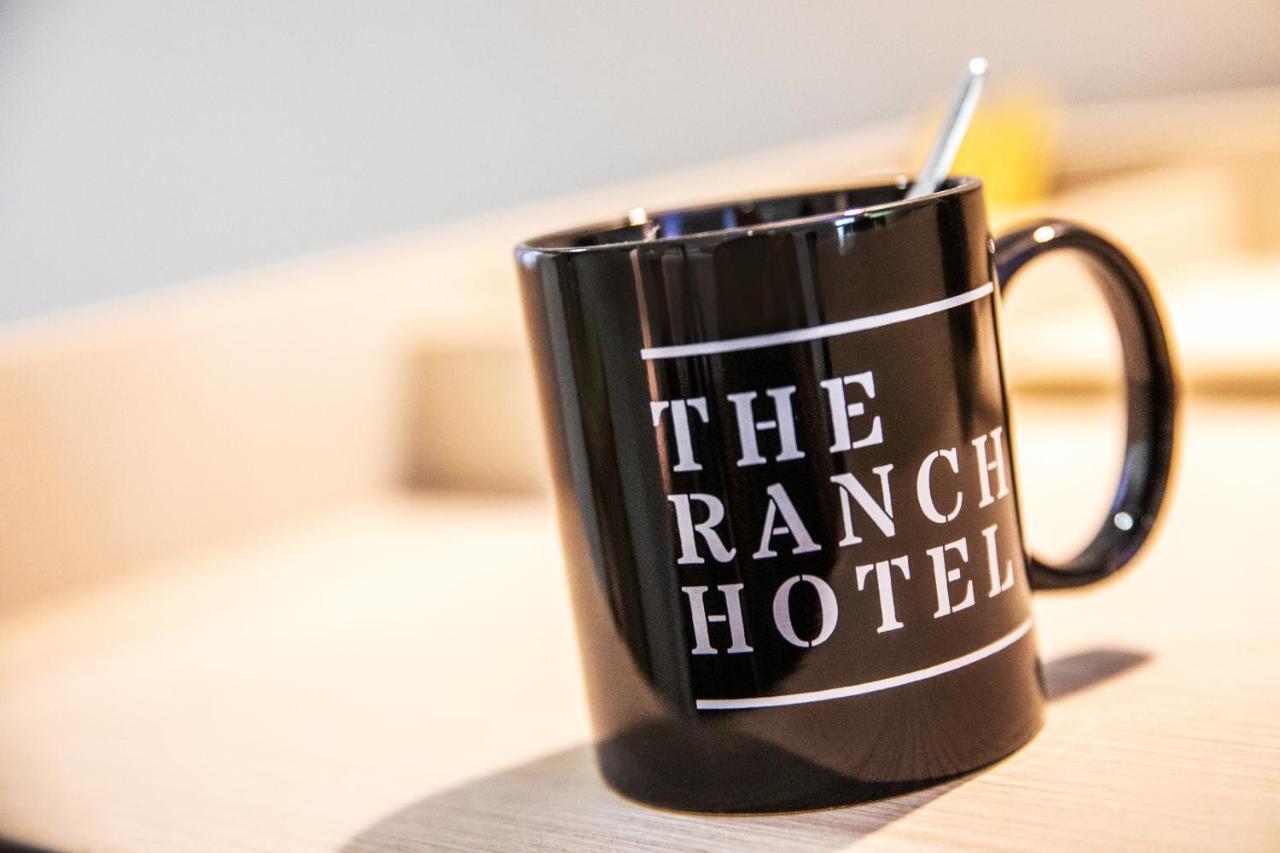 Nightcap At The Ranch Hotel Sidney Exterior foto